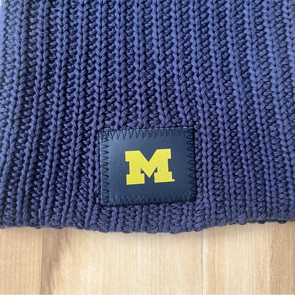 Love Your Melon Hat University of Michigan Women's Navy Blue Yellow Beanie Sport - Picture 2 of 5